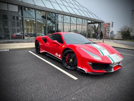 FERRARI 488 3.9 T V8