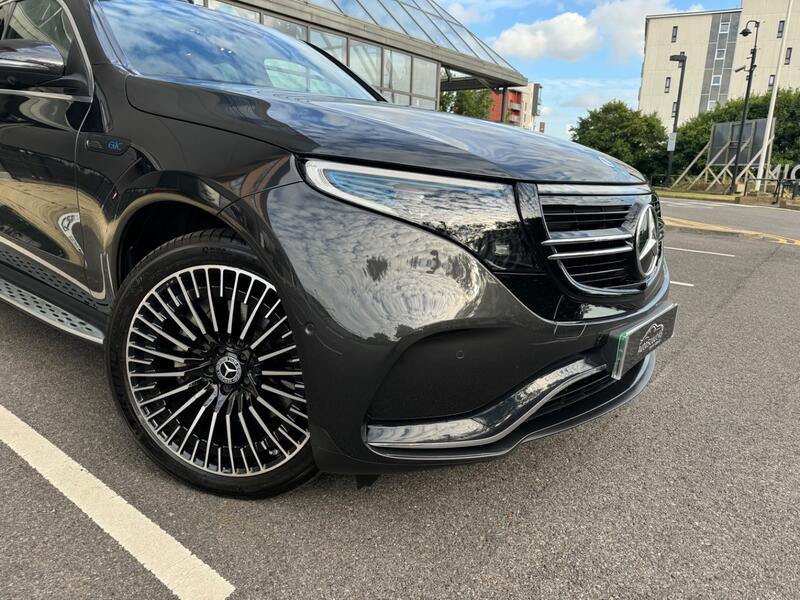MERCEDES-BENZ EQC