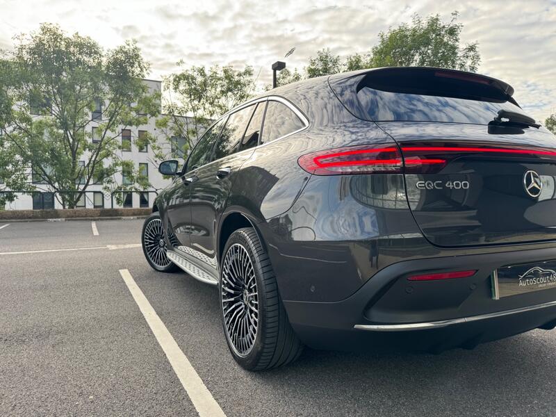 MERCEDES-BENZ EQC