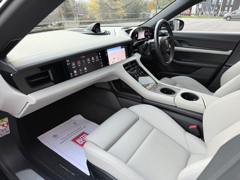PORSCHE TAYCAN
