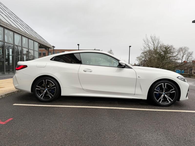 BMW 4 SERIES