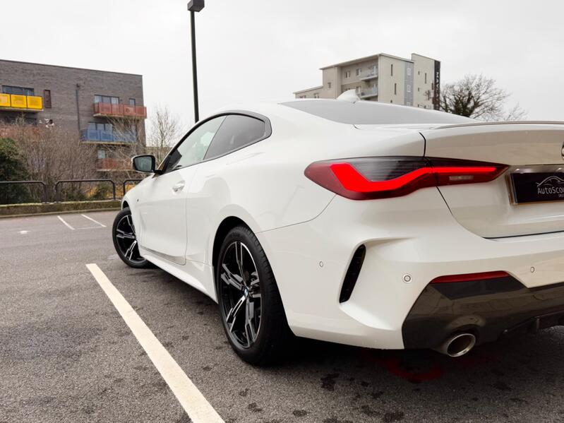 BMW 4 SERIES