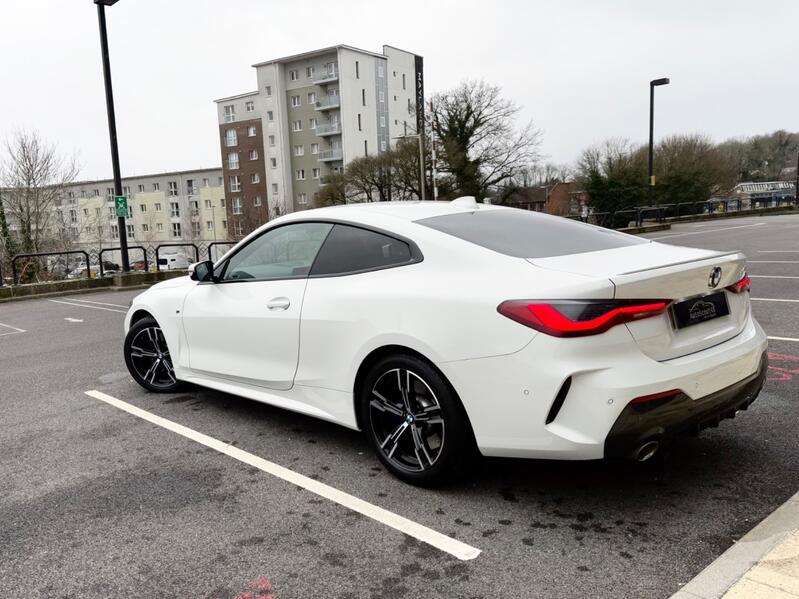 BMW 4 SERIES