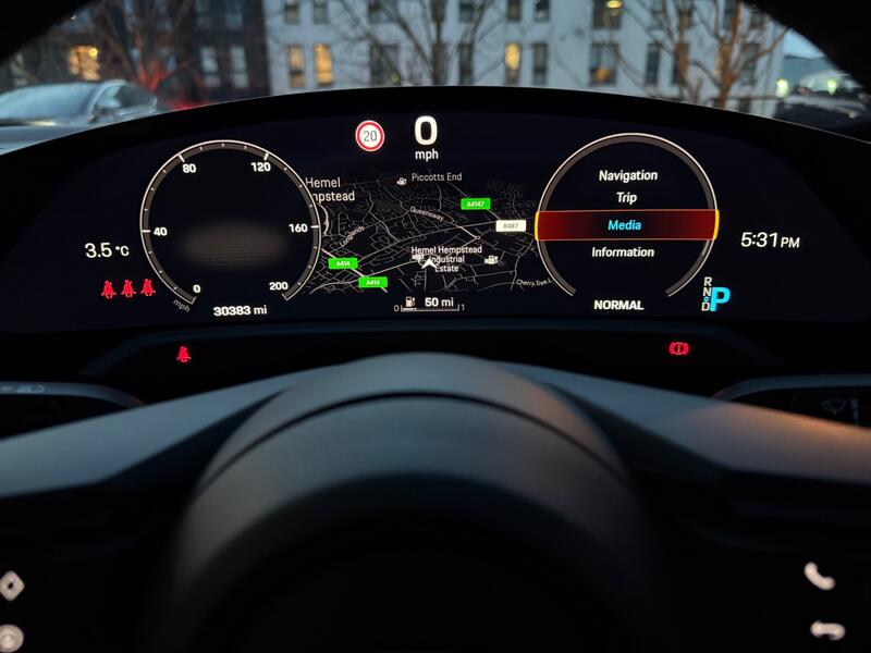PORSCHE TAYCAN