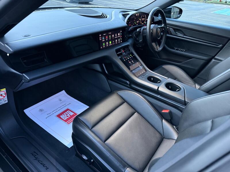 PORSCHE TAYCAN