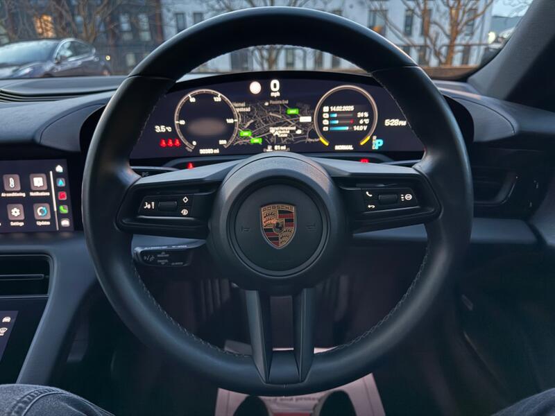 PORSCHE TAYCAN