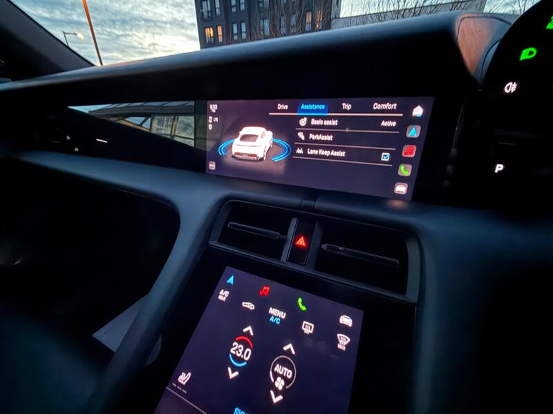 PORSCHE TAYCAN