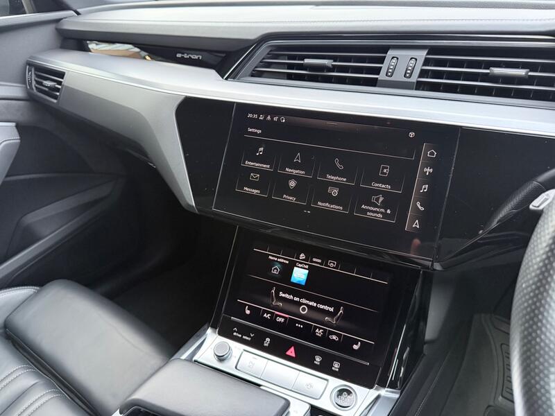 AUDI E-TRON