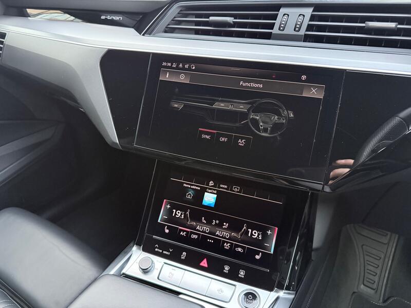 AUDI E-TRON