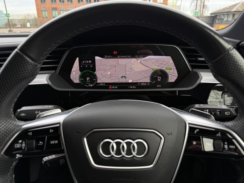 AUDI E-TRON