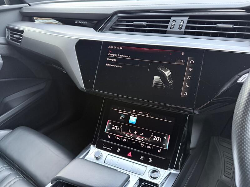 AUDI E-TRON