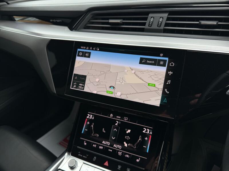 AUDI E-TRON