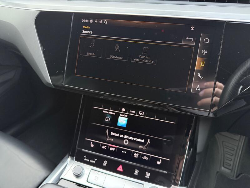 AUDI E-TRON