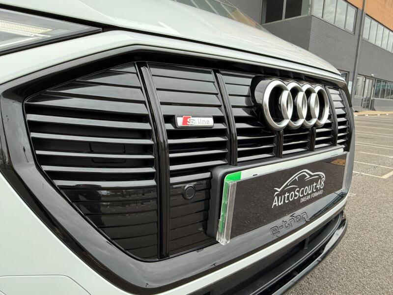 AUDI E-TRON