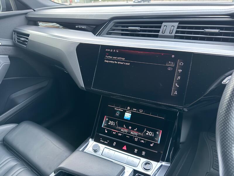 AUDI E-TRON