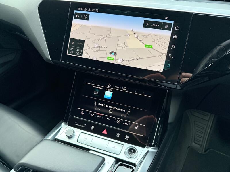 AUDI E-TRON