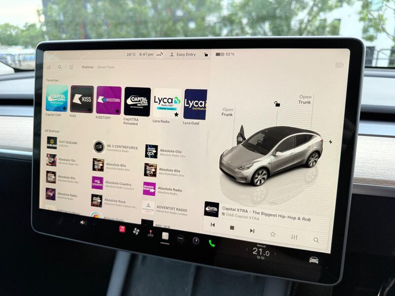 TESLA MODEL Y