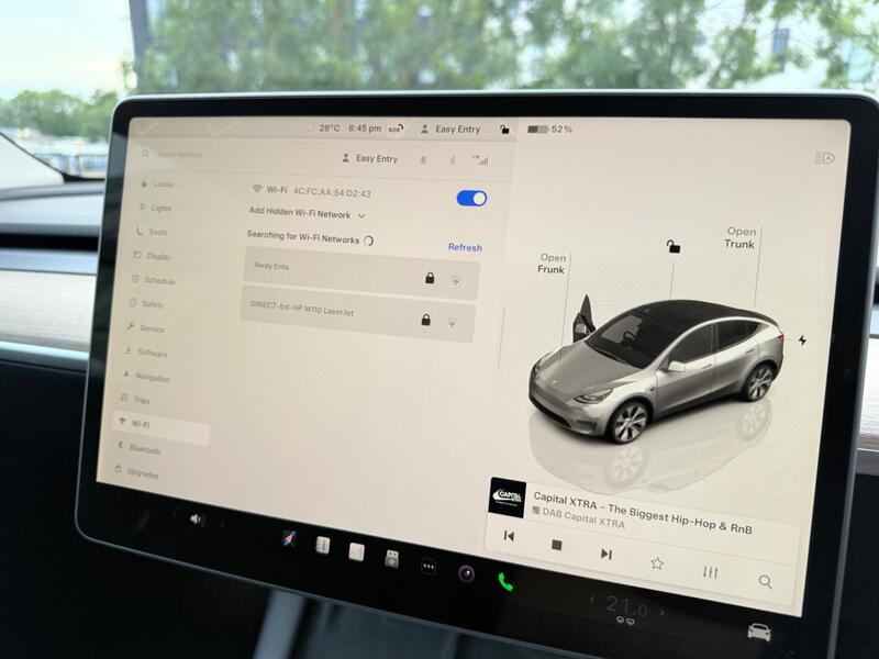 TESLA MODEL Y