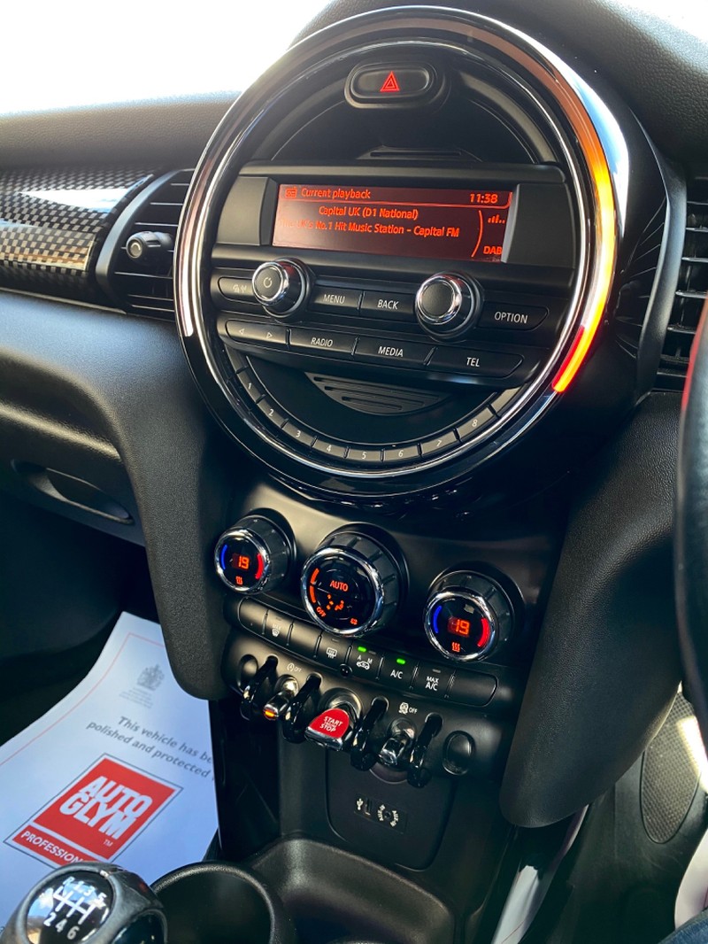 MINI HATCHBACK