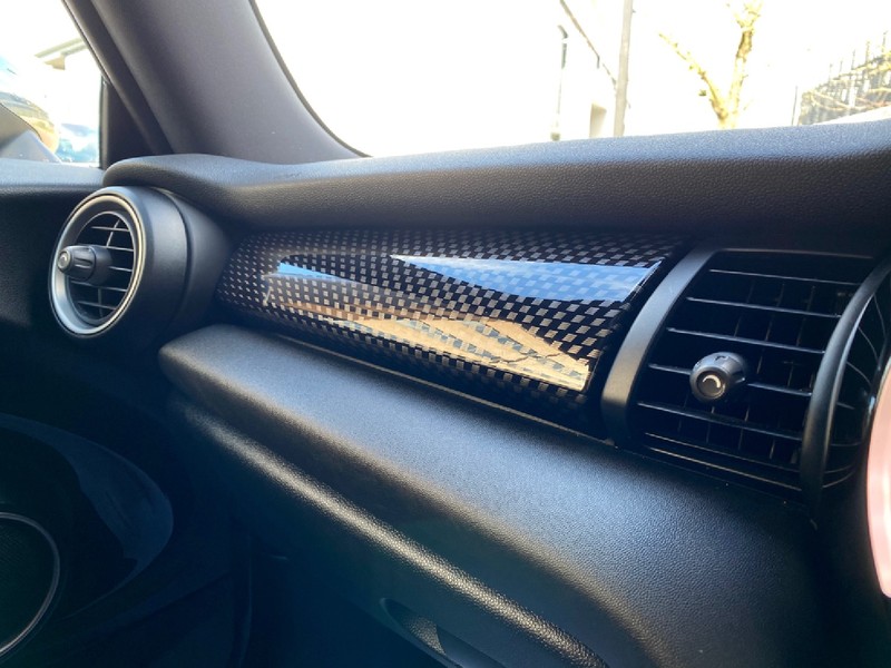 MINI HATCHBACK