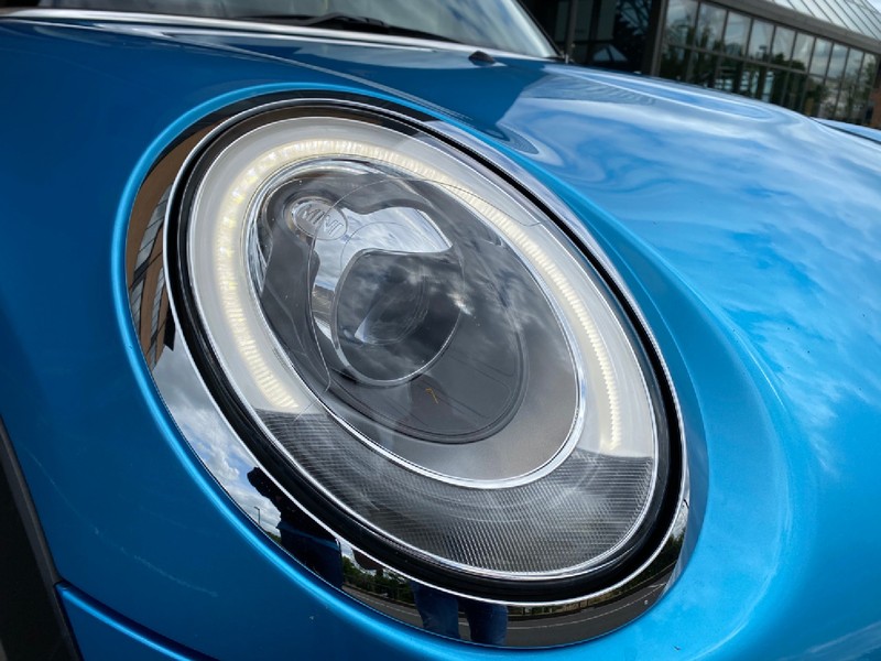 MINI HATCHBACK
