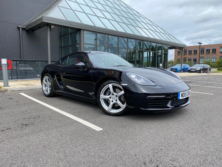 PORSCHE CAYMAN Entry