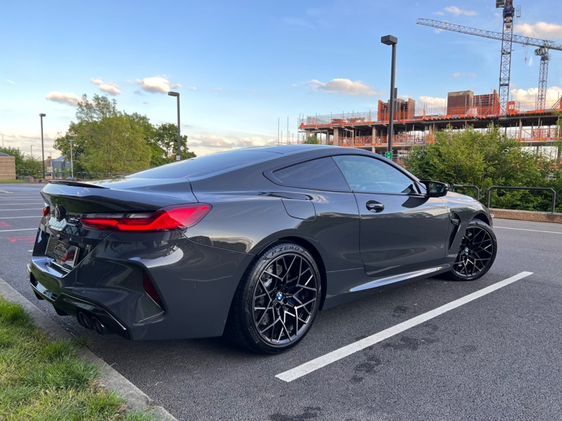 BMW 8 SERIES