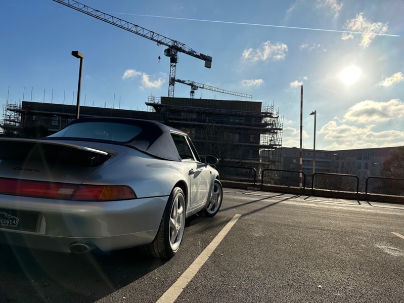 PORSCHE 911