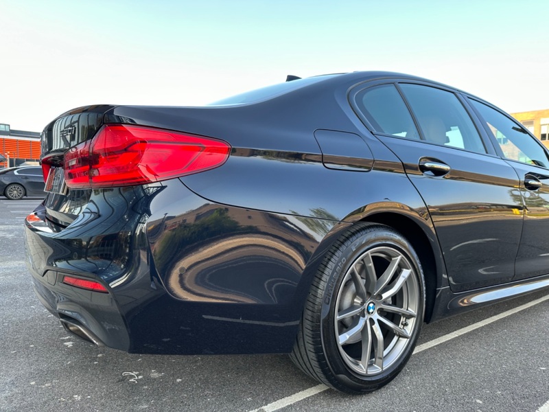 BMW 5 SERIES