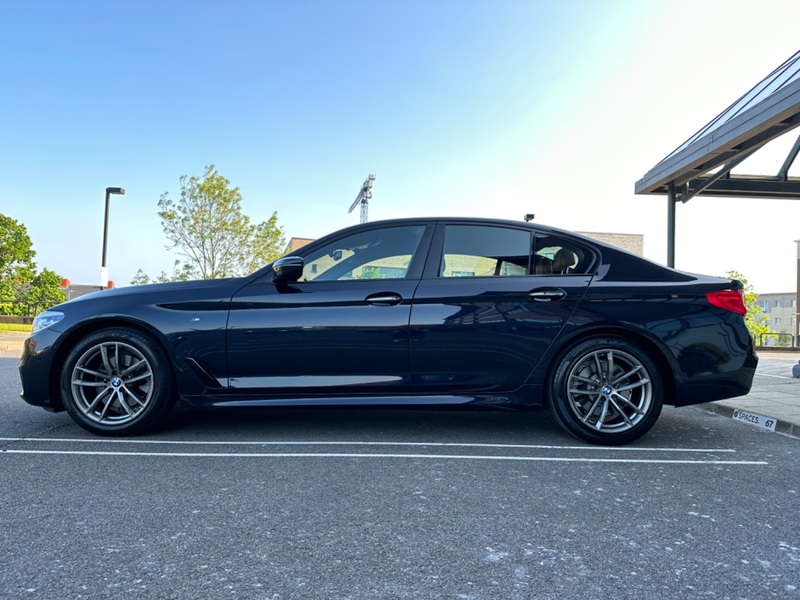 BMW 5 SERIES