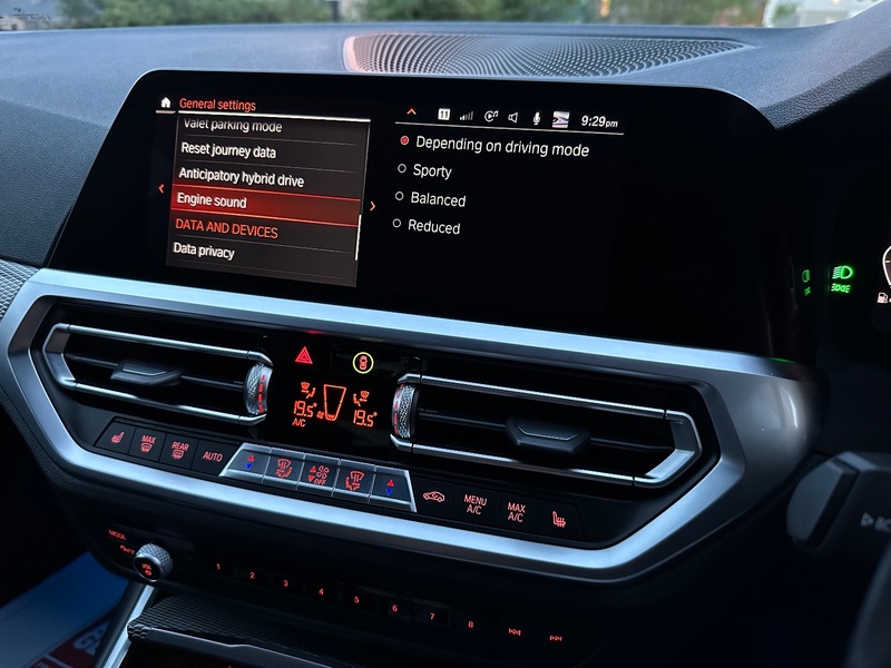 BMW 3 SERIES