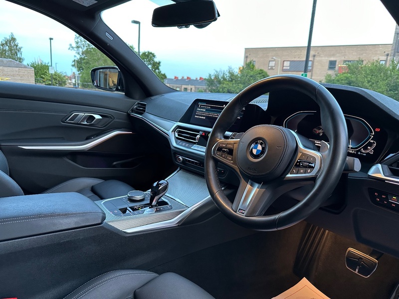 BMW 3 SERIES