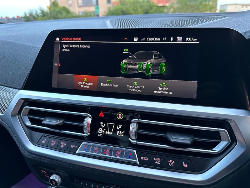 BMW 3 SERIES