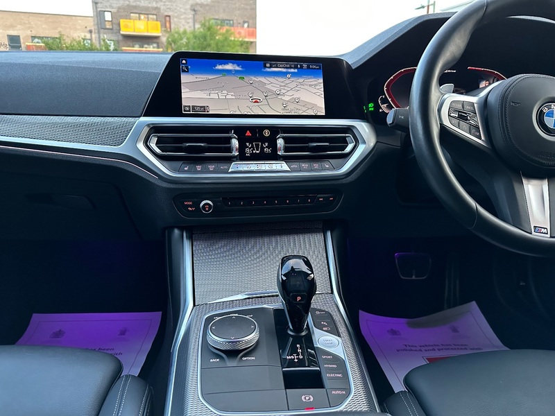 BMW 3 SERIES